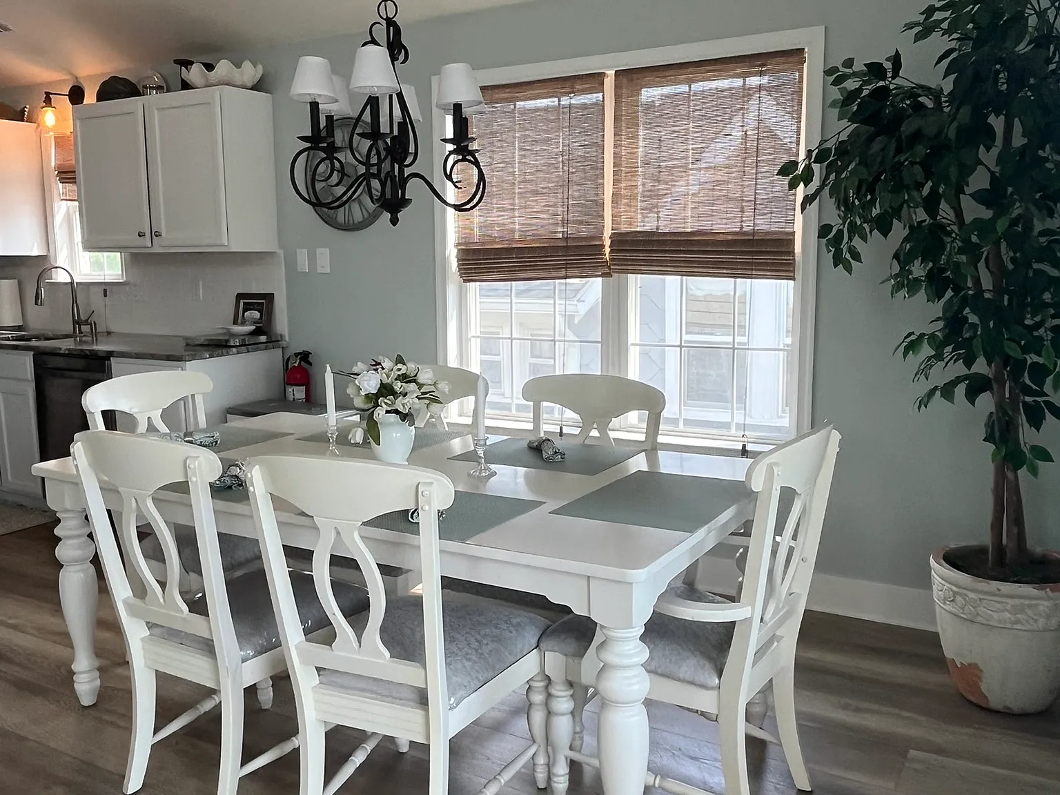 3 bed, $1,900 — Photo 4