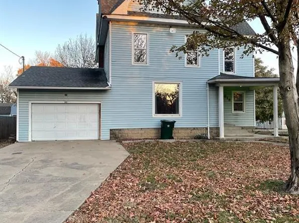 618 S 16th St, Parsons, KS 67357