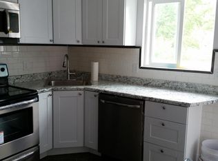 11043 Florence Ave, Saint Ann, MO 63074