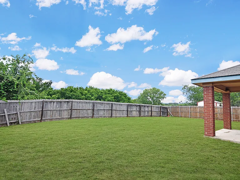 2905 Lindsey Dr — Photo 20