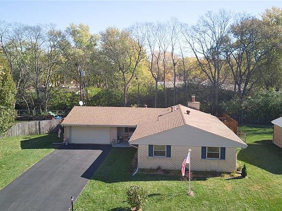 3rd image of 3412 Dahlia Dr