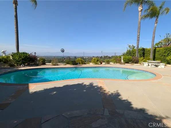 16527 Oldham St, Encino, CA 91436