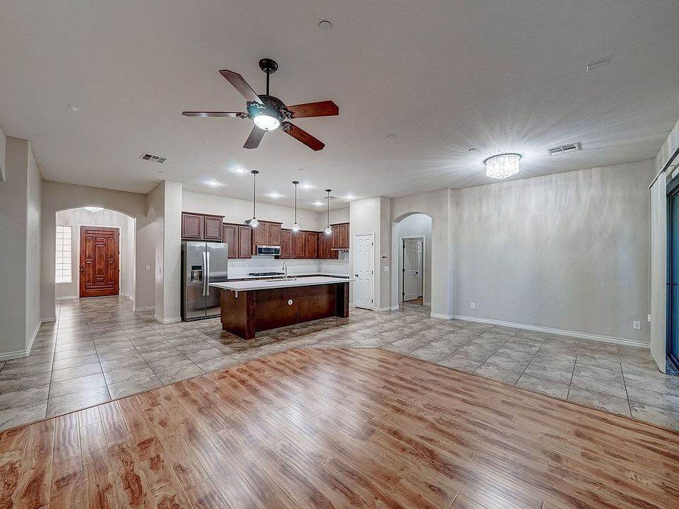 1st image of 3014 N 136th Dr