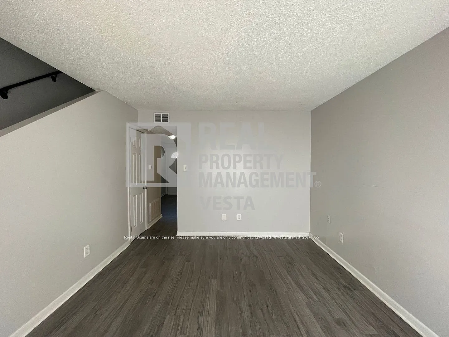 2 bed, 1.5 bath, $875 — Photo 3