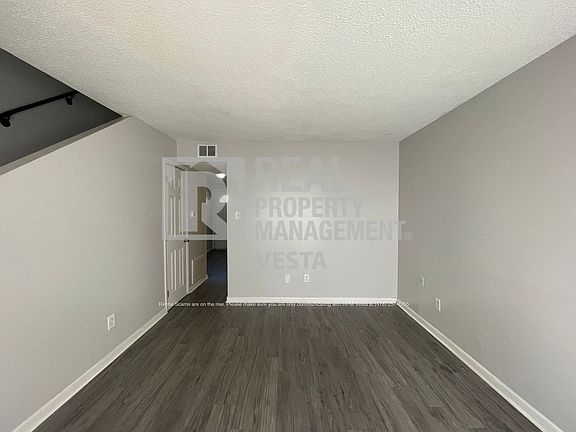 3rd image of 131 Wall St APT 106