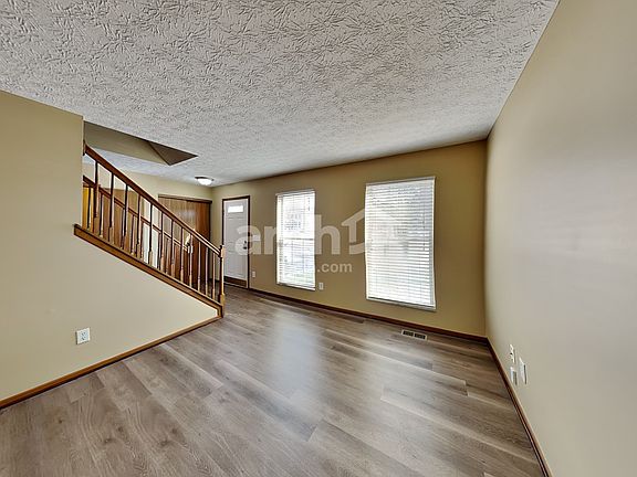 4th image of 1547 Scenic Valley Pl
