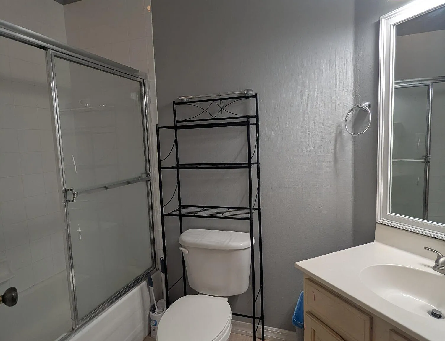 1 bed, 1.0 bath, 350 sqft, $1,200 — Photo 4