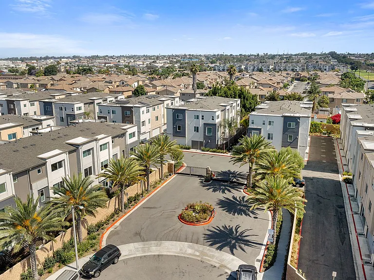 14055 Ruby Ln — Photo 36