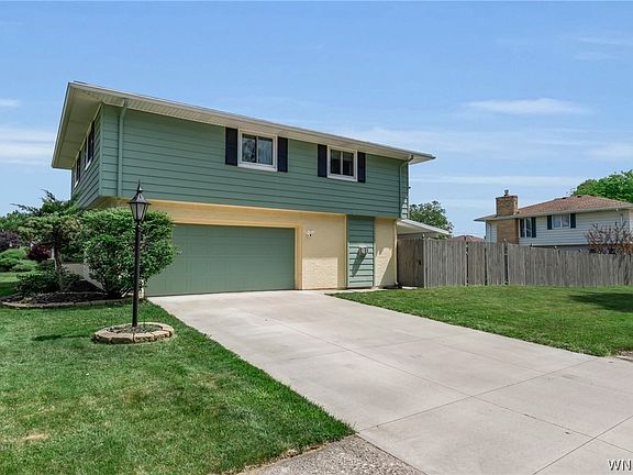 4th image of 15 Willow Dr
