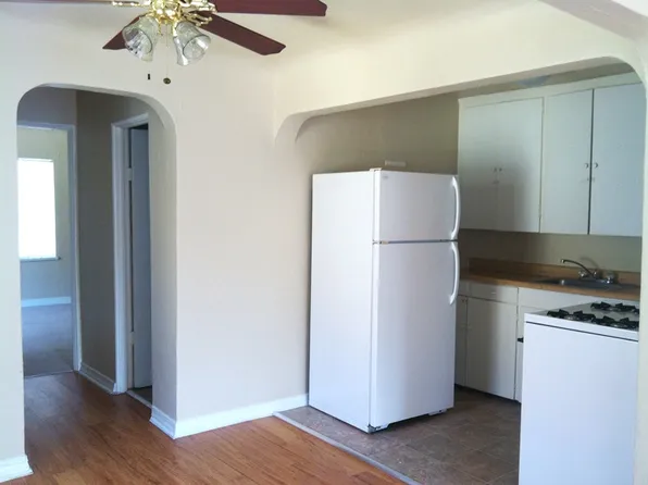 Francesca Apartments