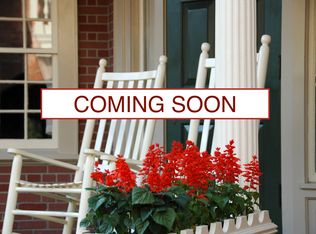 5448 Tree Line Dr, Centreville, VA 20120