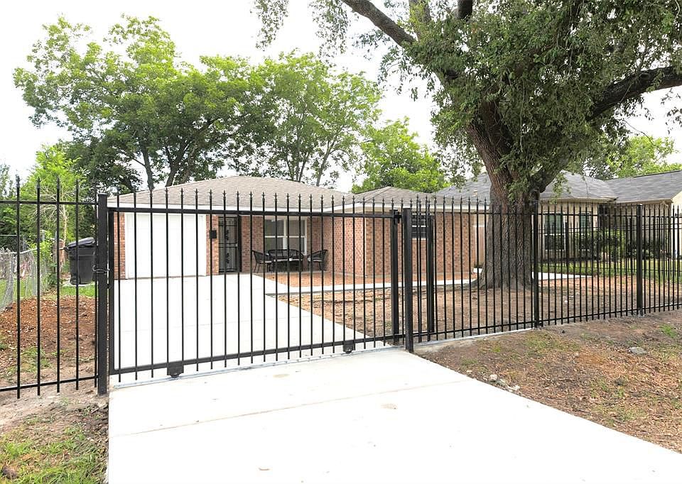 1st image of 3605 Barberry Dr