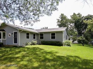 411 Woodbine Ave, Island Lake, IL 60042