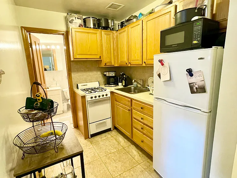 265 W 72nd St #2NN — Photo 6
