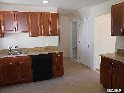 2nd image of 61 Woodbine Dr E