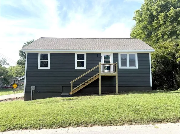 800 SW South Ave, Blue Springs, MO 64015