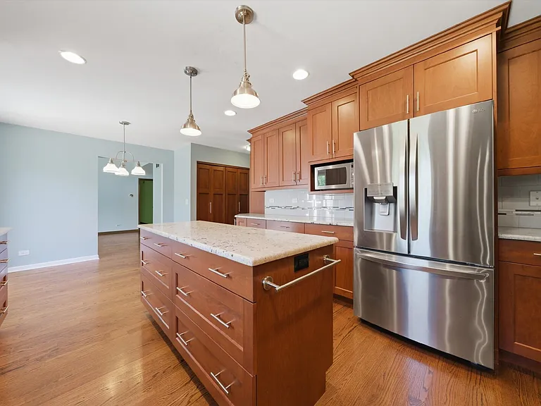 854 Deep Woods Ct — Photo 14