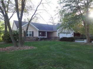28921 Kramer Dr, Waterford, WI 53185