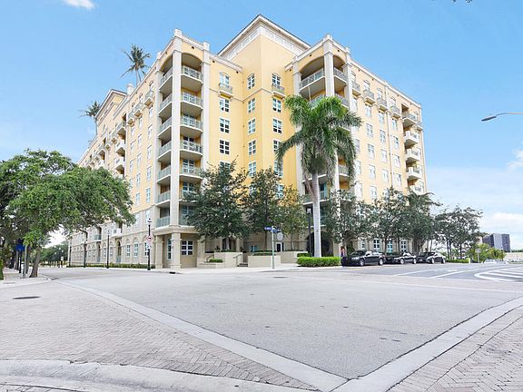 2nd image of 403 S Sapodilla Ave APT 112