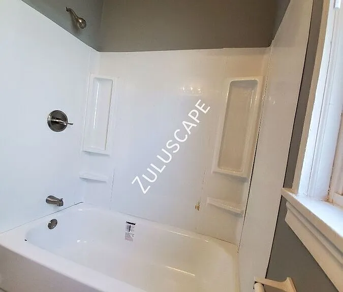 1700 Harding Ave — Photo 14