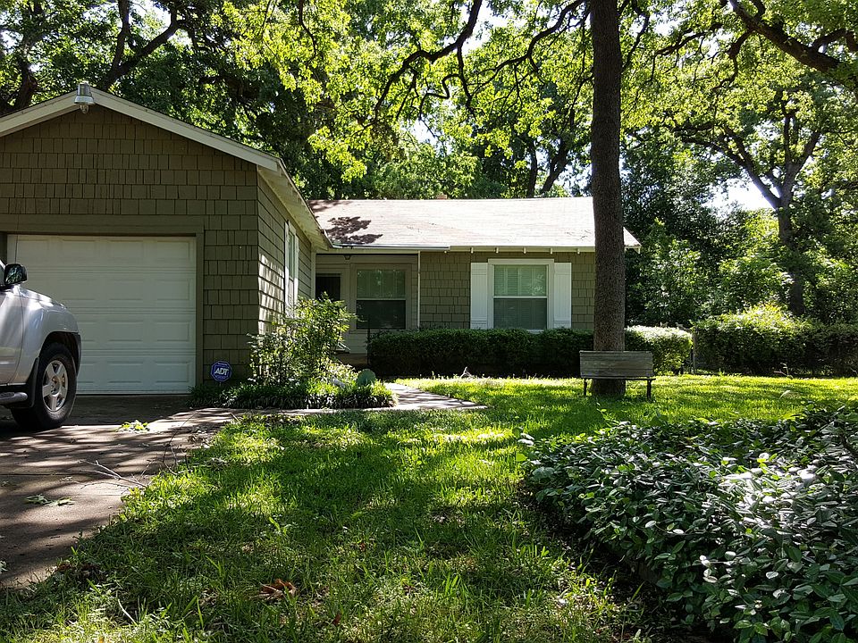 1st image of 662 Club Oak Dr
