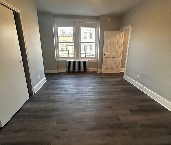 96 Ash St — Photo 2