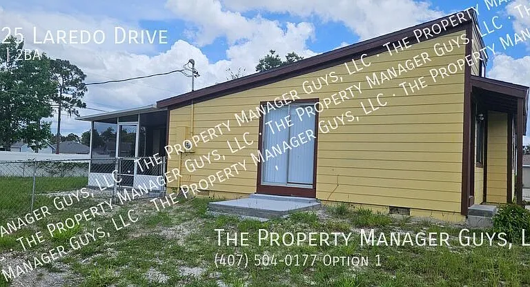 1925 Laredo Dr — Photo 2