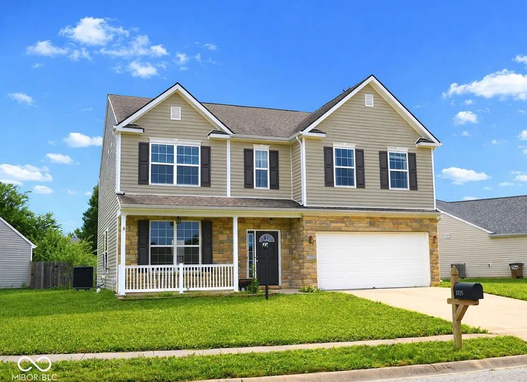 3 bed, 2.5 bath, 2652 sqft, $2,050 — Photo 1