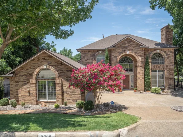 5208 Yacht Club Dr, Rockwall, TX 75032