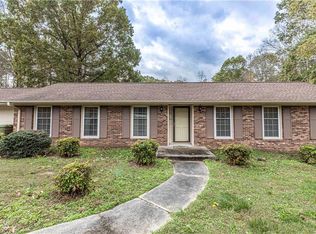 579 Brookforest Dr, Winston Salem, NC 27107