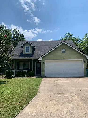 1319 N Penelope St Photo 1