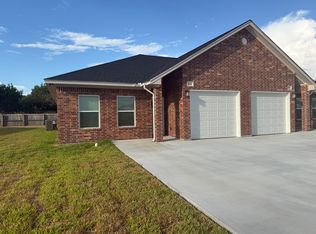 114 W Aimable St, Port Lavaca, TX 77979