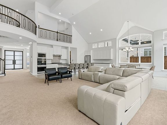 3rd image of 2704 Warm Springs Ln