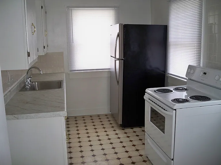 331 W Cedar St #3 — Photo 9