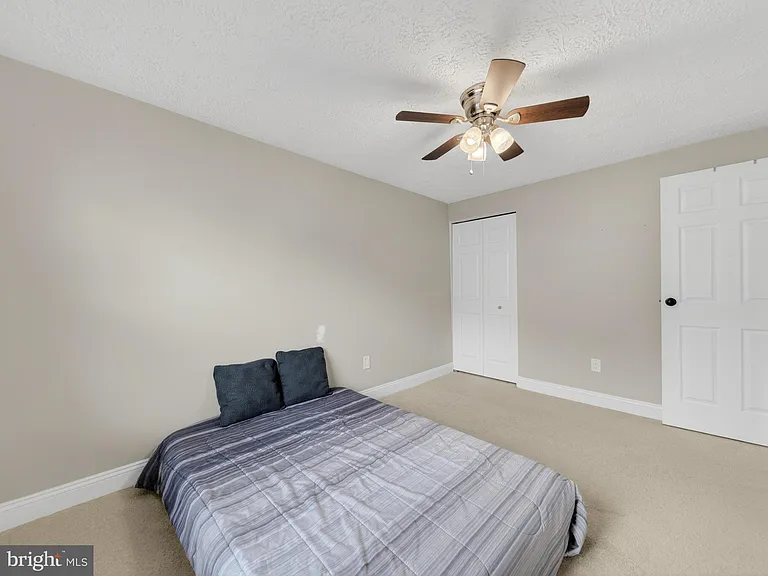 3806 Candlelight Ct — Photo 24