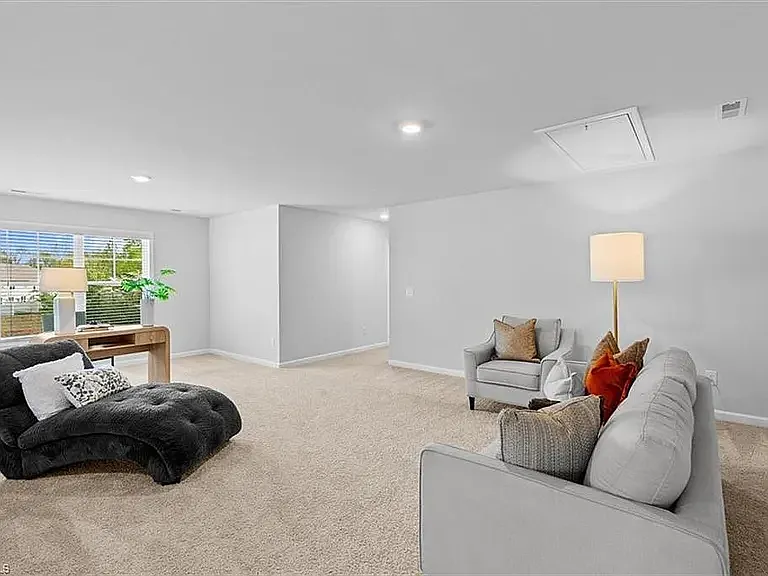 1010 Henson Park Dr — Photo 17