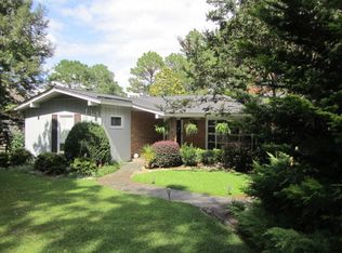 6 Country Club Blvd, Whispering Pines, NC 28327