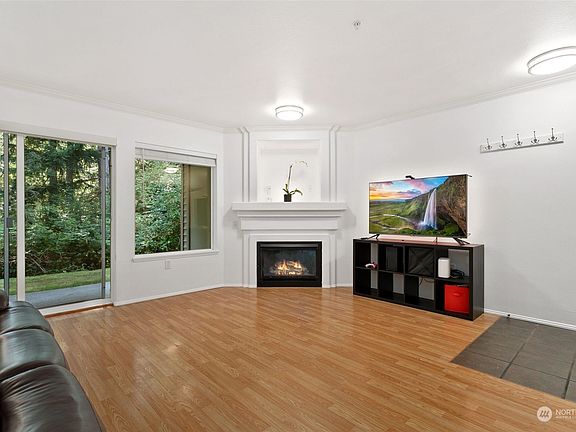 3rd image of 25235 SE Klahanie Boulevard #A104