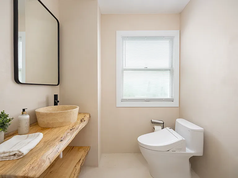 4 Cove Rd — Photo 17