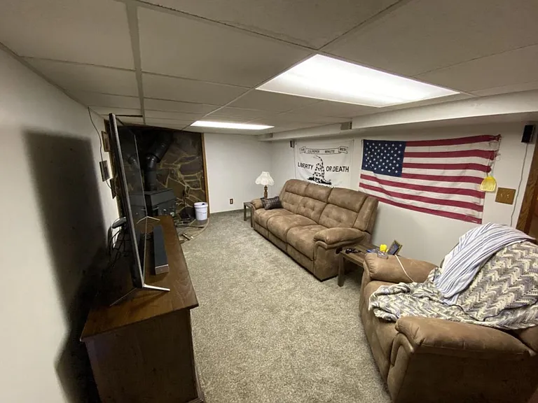 404 26th Ave NE — Photo 8