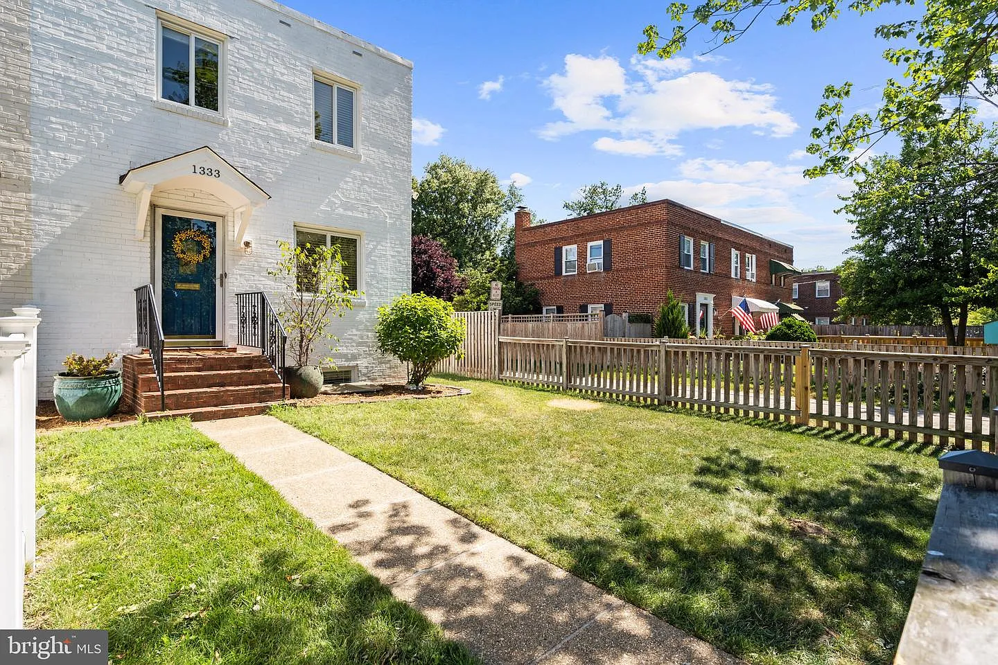 1333 Oronoco St