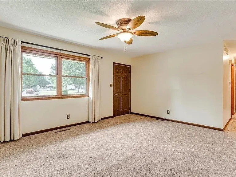 3321 Clove Cir — Photo 8