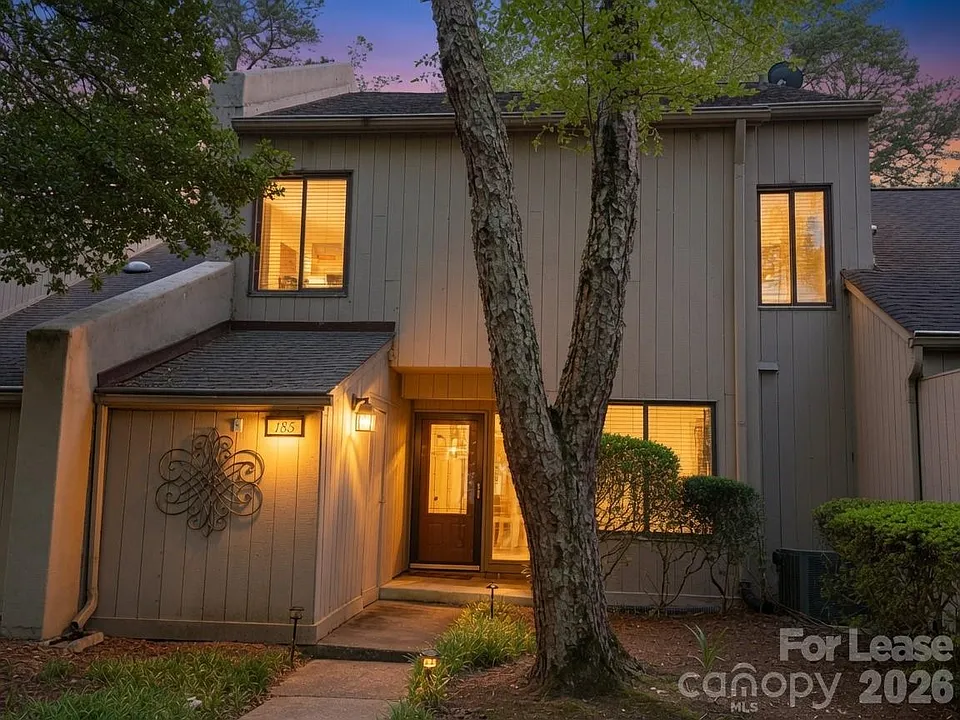 185 Riverview Ter