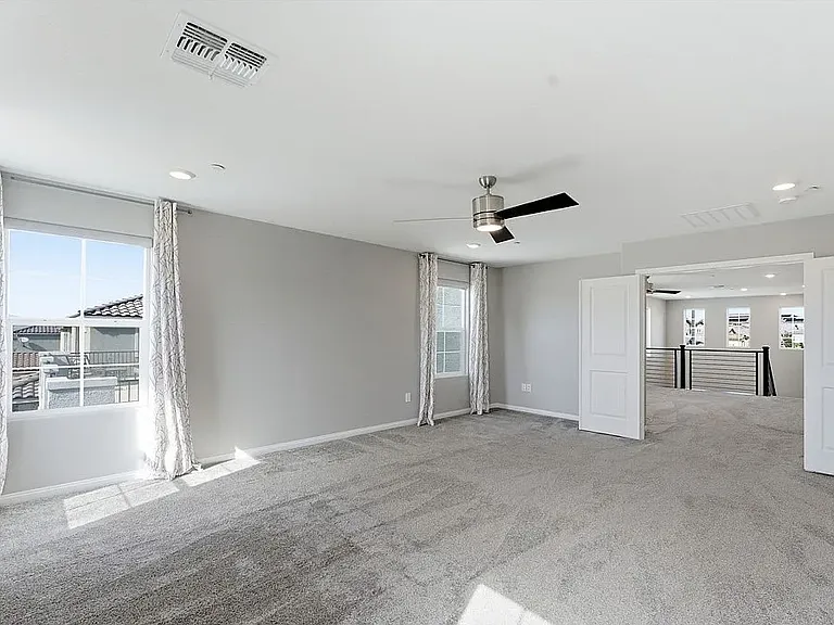 2599 Tolmezzo St — Photo 13