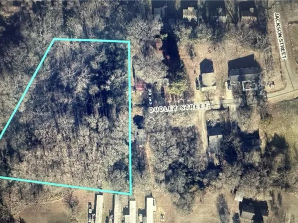 Dudley St, Burlington, NC 27217