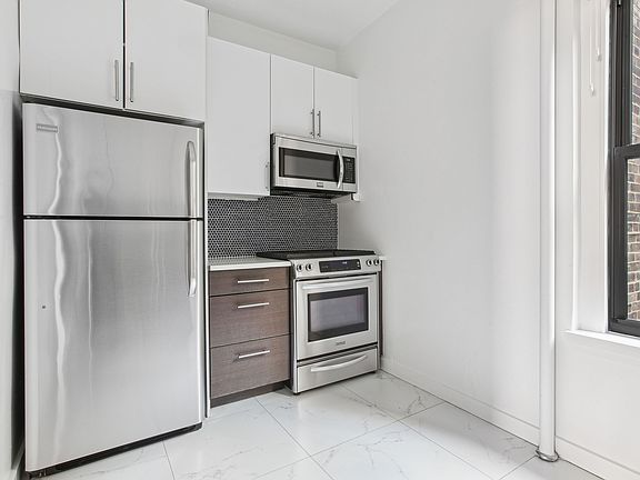 4th image of 1160 5th Ave APT 409
