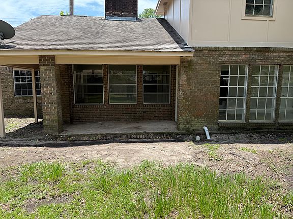 4th image of 3121 Scovel Ave