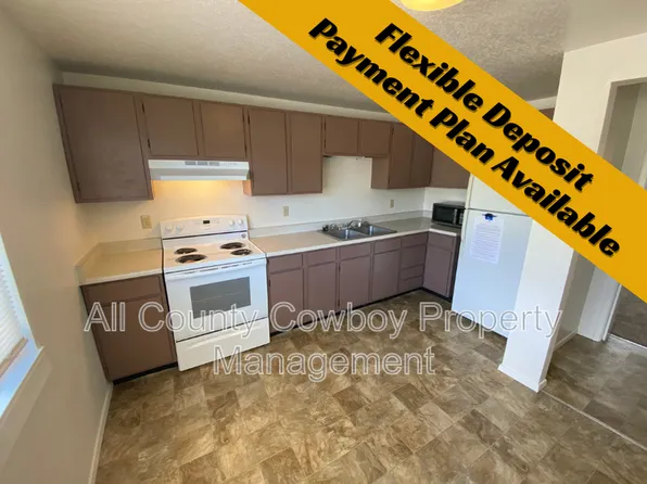 527 Spring Creek Dr, Laramie, WY