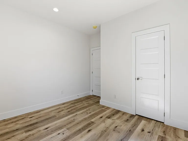 11929 N Hoa Sen Cir — Photo 33