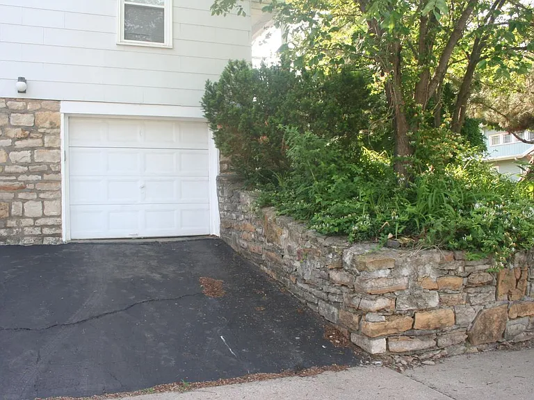 1410 W 48th St — Photo 3
